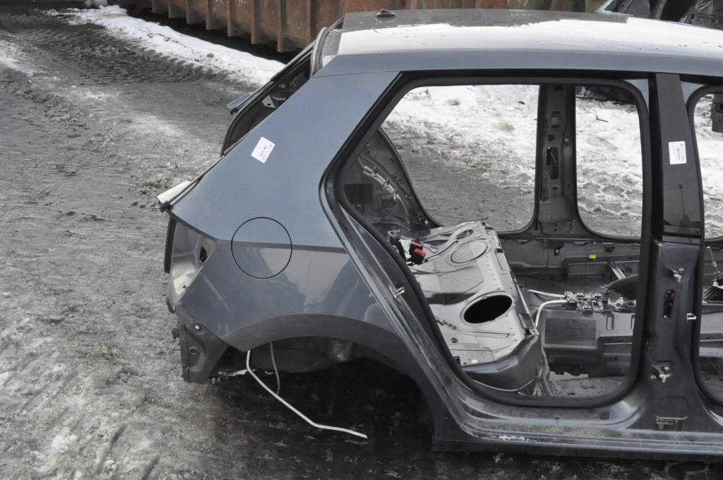 фото №1, Fabia iii чверть крила правий задня задній hb