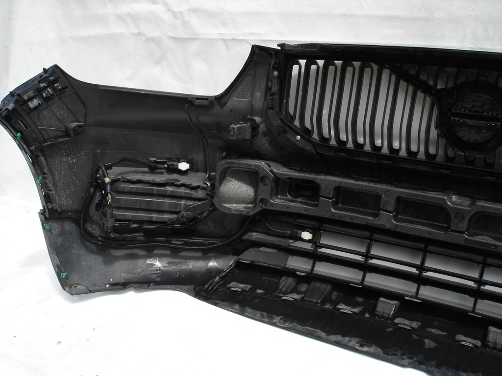 фото №10, Volvo xc40 бампер передній 4xpdc