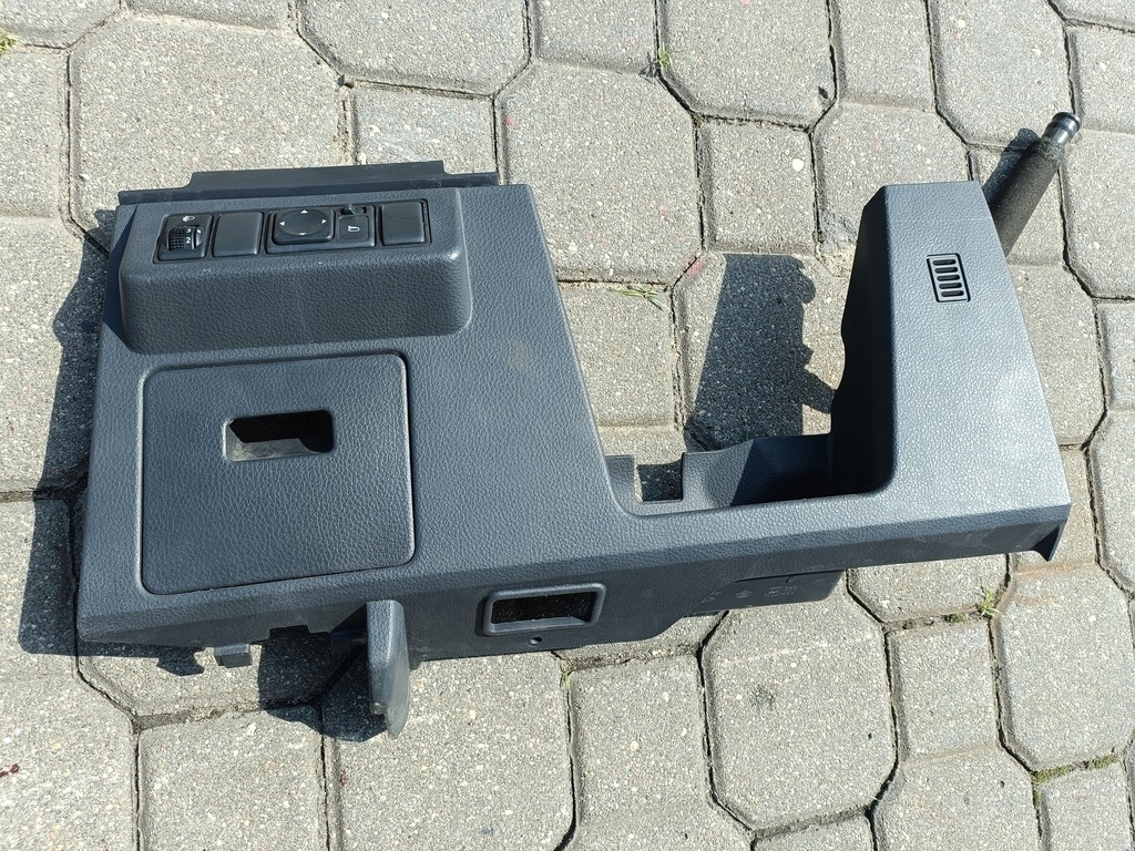 фото №1, Заглушка накладка ліва панелі nissan tiida