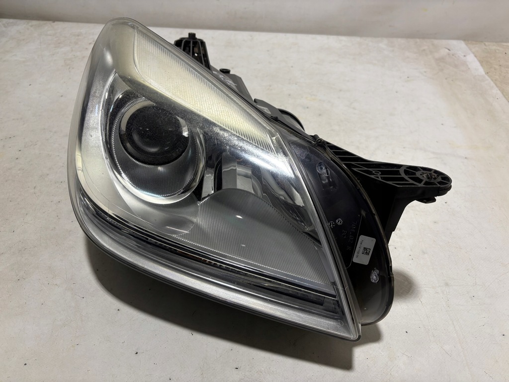 фото №1, Лампа правый перед mercedes slk r172 w172