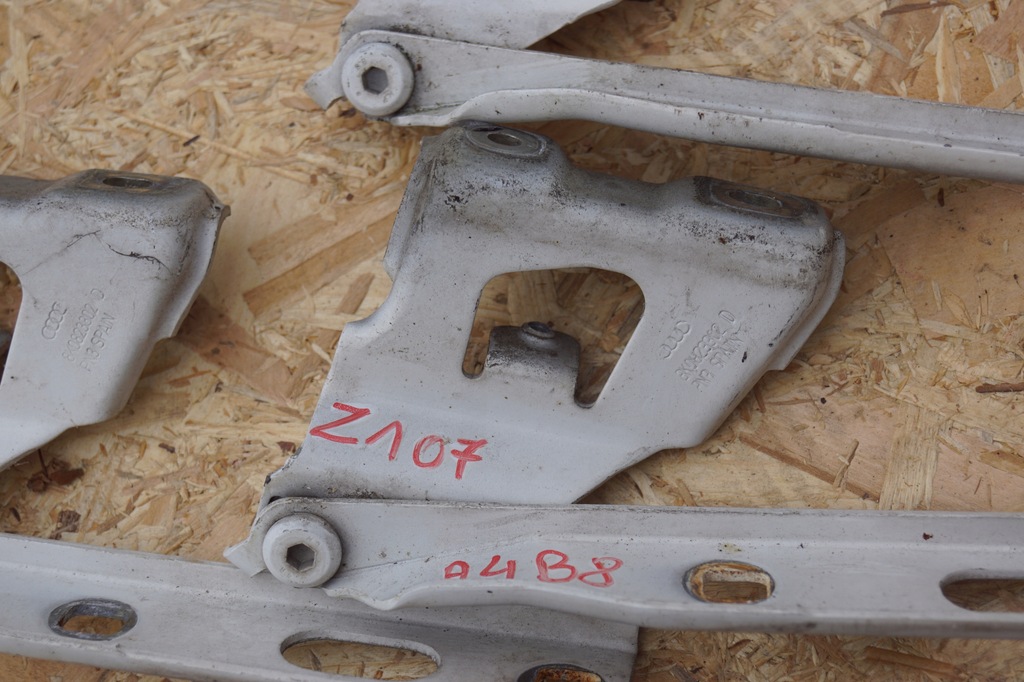 фото №7, Петля капот правий audi a4 b8 8k0823302d ly9c