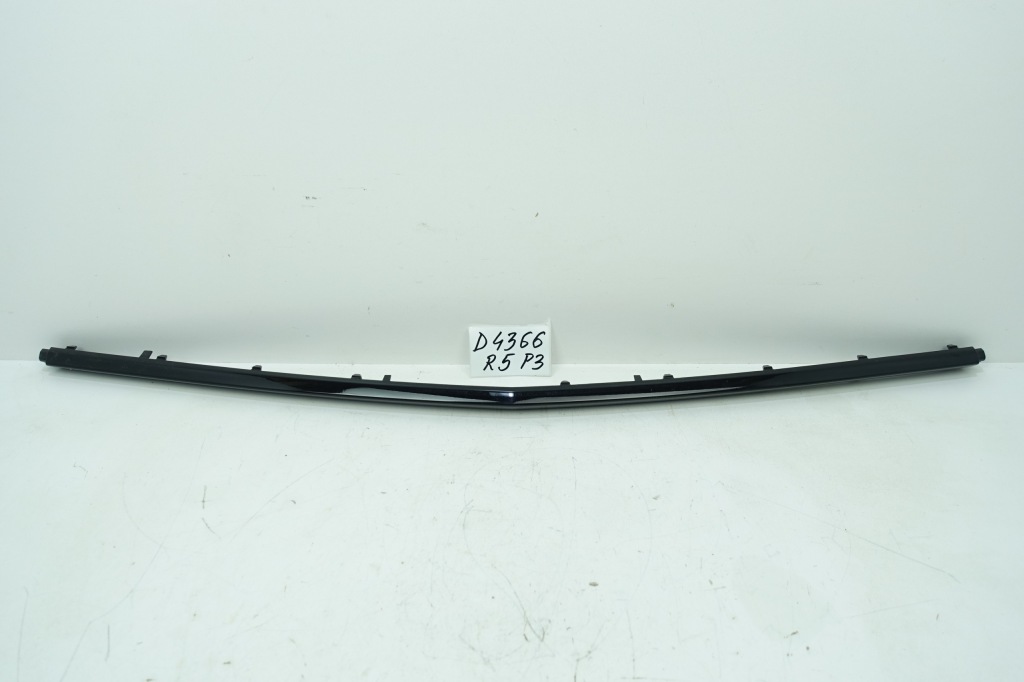 фото №1, Молдинг бампера перед mercedes glc 63 amg lift