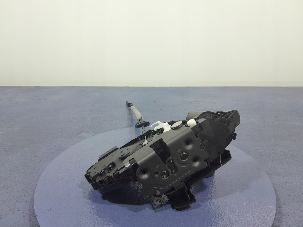 фото №1, Volvo xc60 i замок дверь задняя правый 10 4 pin 30799322