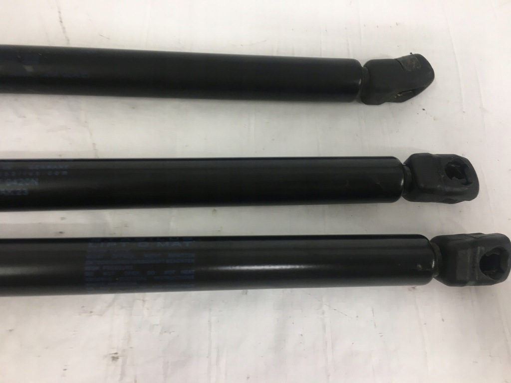 фото №12, 8l0823359 привід амортизатор капот audi a3