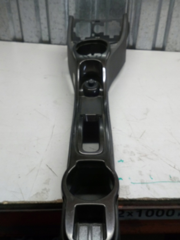 фото №1, Dacia duster i туннель средний