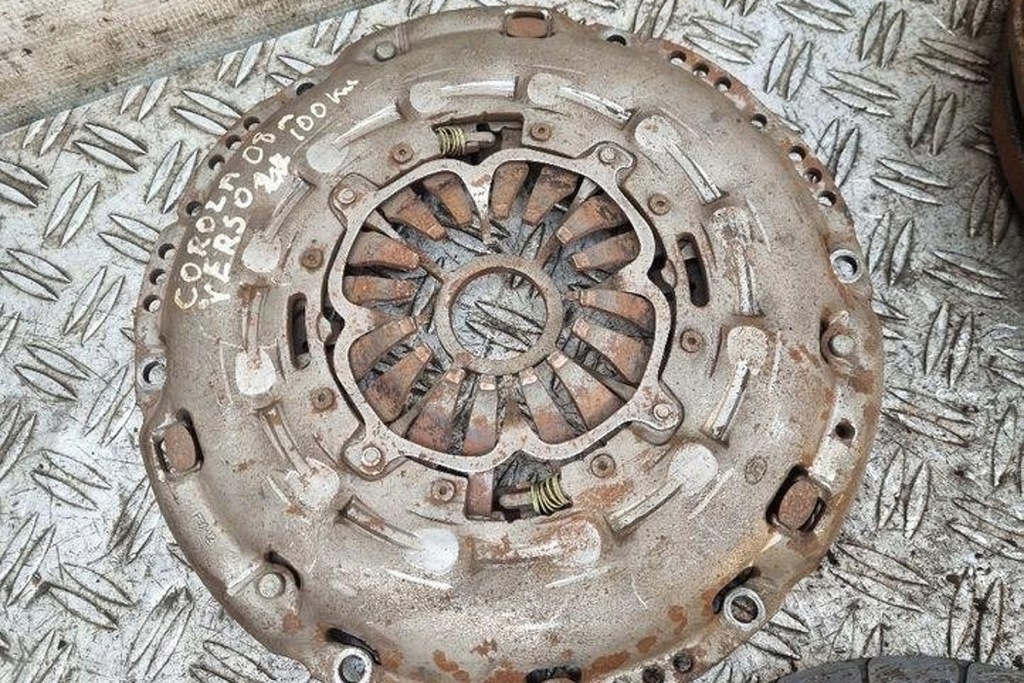 фото №13, Комплект зчеплення toyota corolla verso _e12_ 324066810 2.2l дизель 66kw