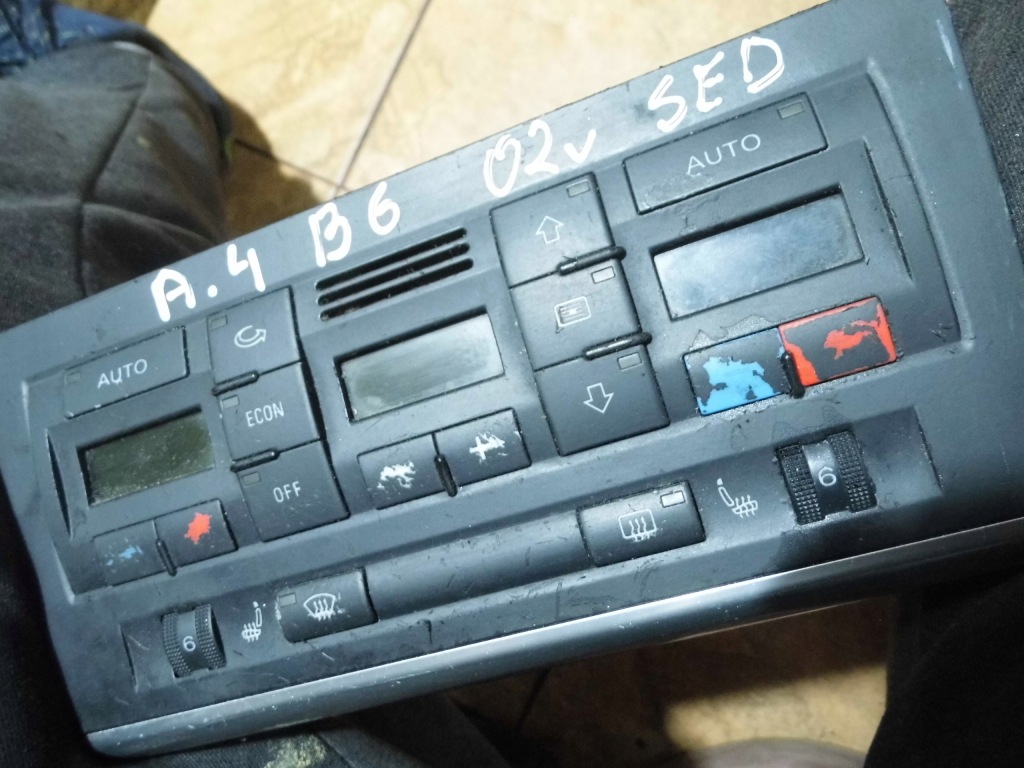 Audi a4 b6 2.5tdi 02' sed панель обдув кондиціонера 8e0820043j Київ