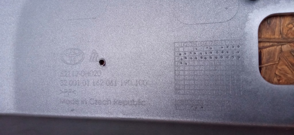 фото №9, Toyota aygo ii 14 решётка радиатора решётка радиатора рамка середина бампера передний 52112-0h020