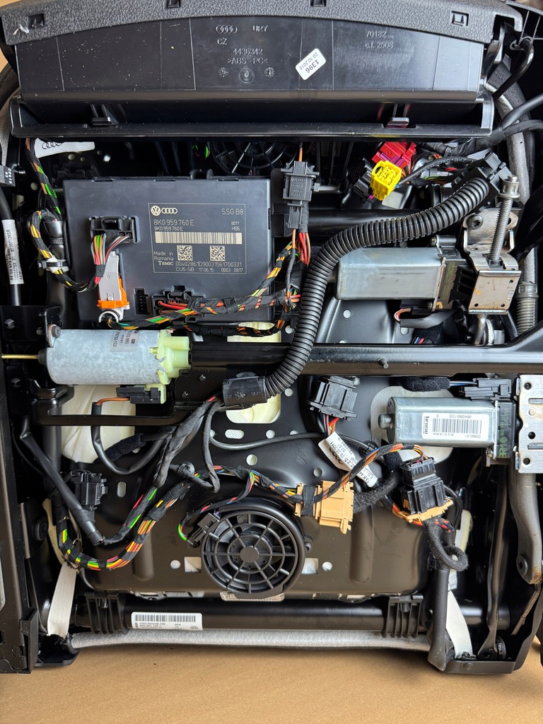 фото №13, Audi a5 8t 2016 сиденья кожа вентилируемые память обивка туннель модуль 14km