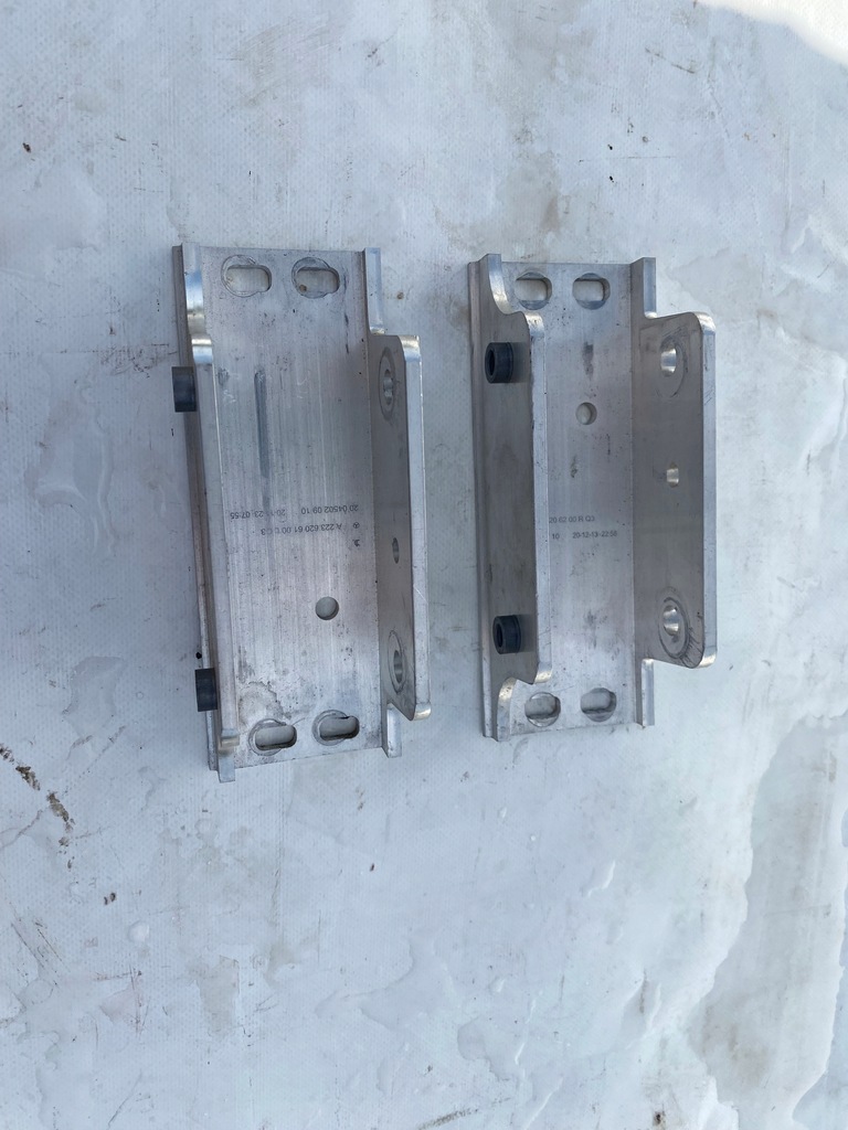 фото №1, Mercedes w223 кронштейн зона