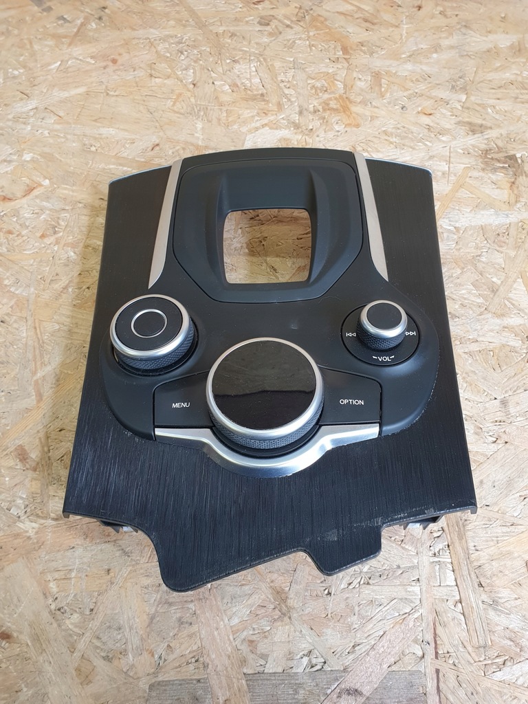 фото №1, Alfa romeo stelvio панель радио панель туннель