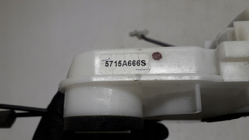 фото №8, Mitsubishi space star ii 13- замок правый перед