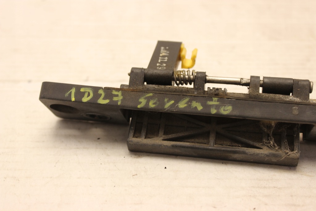 фото №4, Kia sorento 02r- ручка кришки задня багажника задній