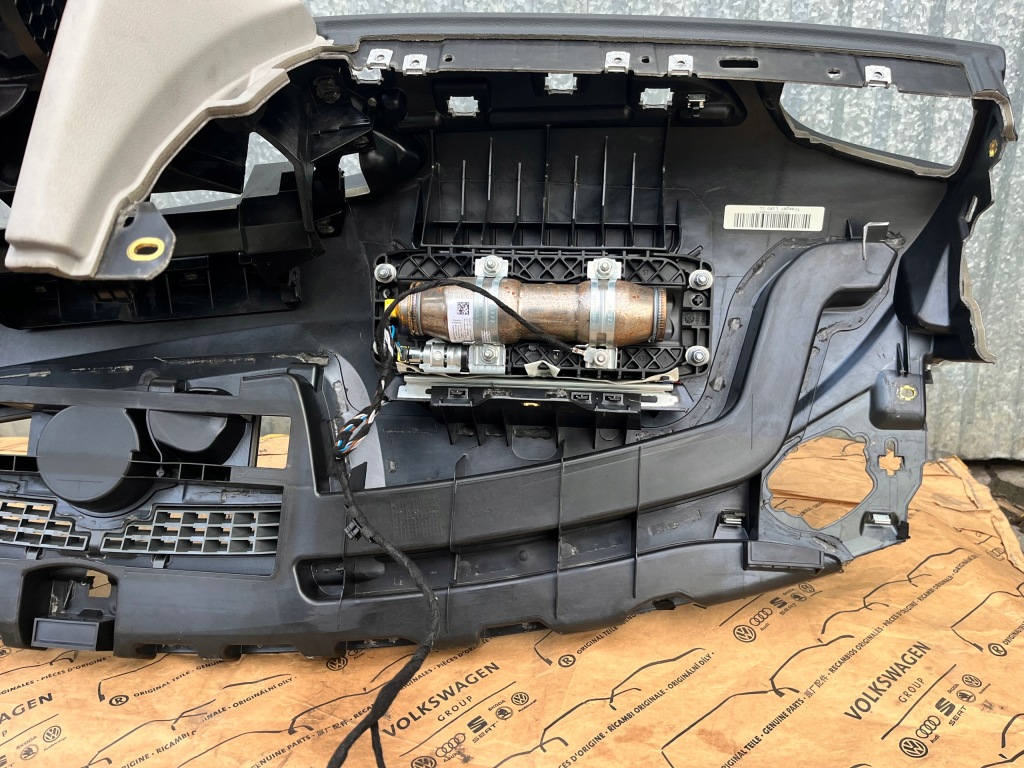 фото №12, Audi a6 c7 4g granitgrau серая hud приборная панель приборная панель  приборная панель подушка безопасности