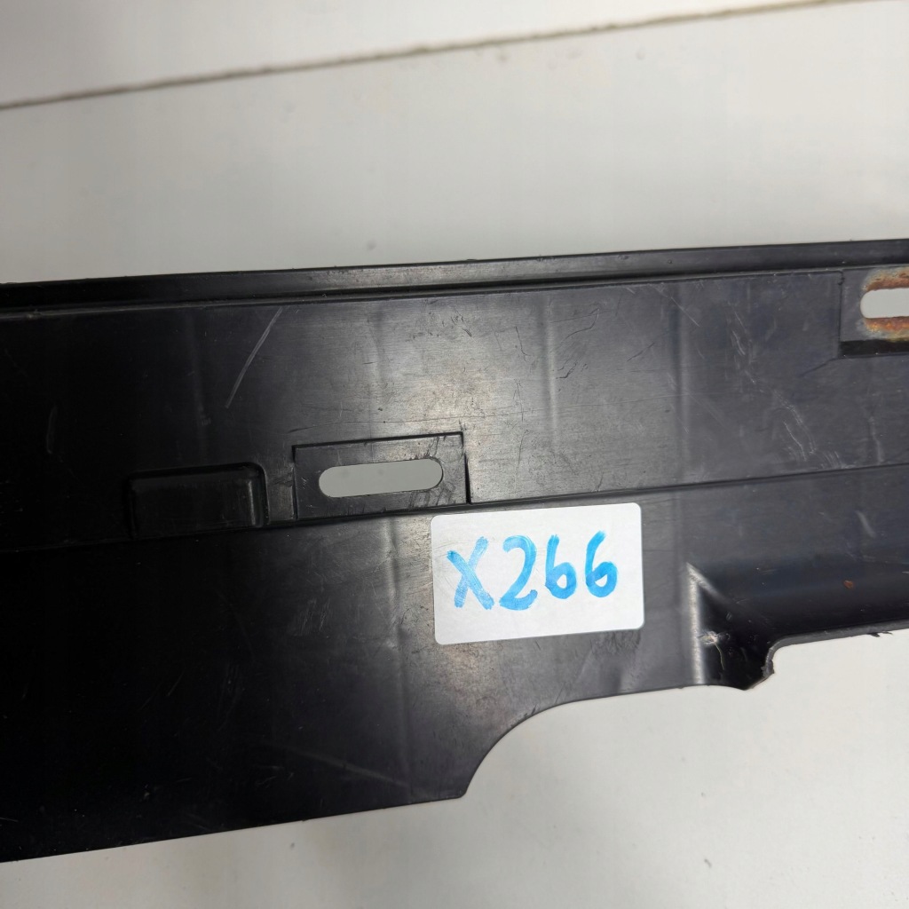 Молдинг порог внутренняя правая range rover оригинальный номер оригинал eox500081 в Украине