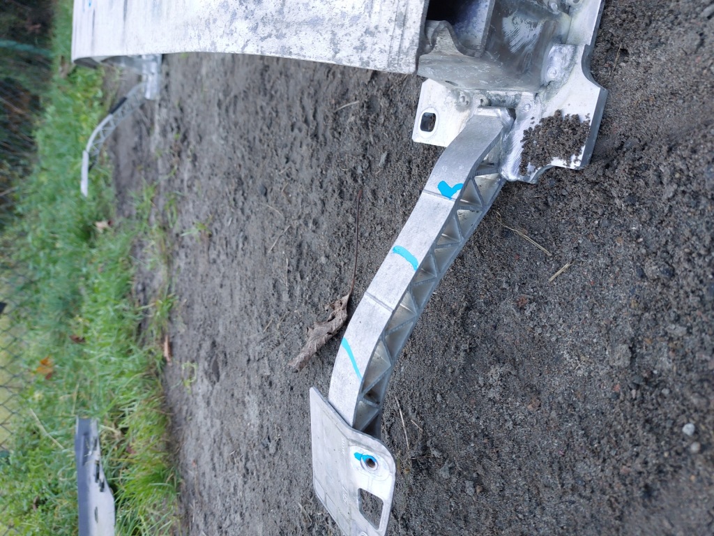 фото №4, Балка бампера перед peugeot 208 i