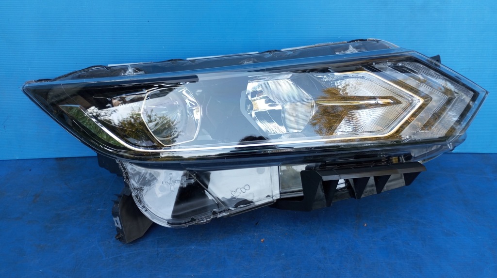 Фара праві перед фара європа  led nissan qashqai 2 j11 рестайлінг Ціна