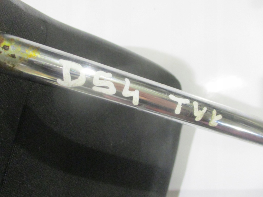 Подголовник сиденье задний  правый или левый кожа ds4 Оригинал