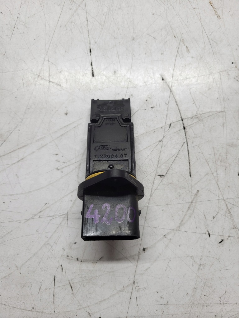 Купить Mercedes c-klasa w203 расходомер 72268407