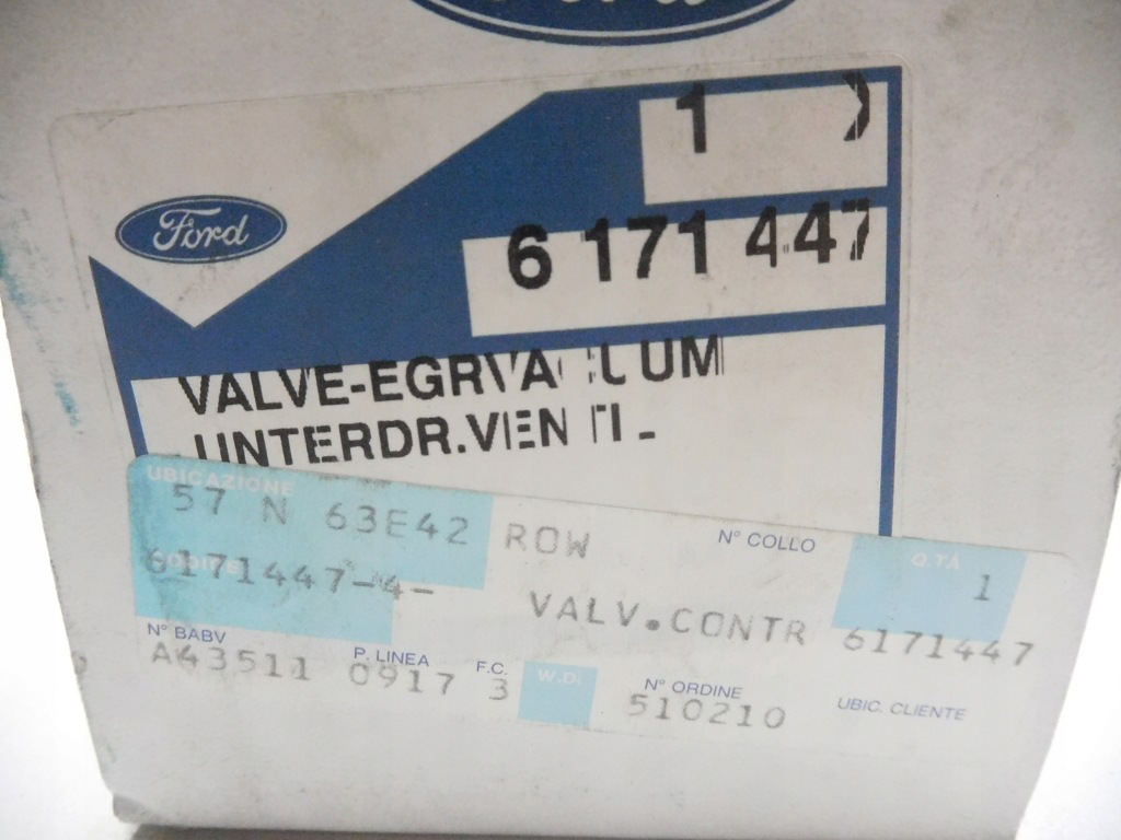 Клапан вакууму повітря ford escort orion оригінальний номер 6171447 Зі Шроту