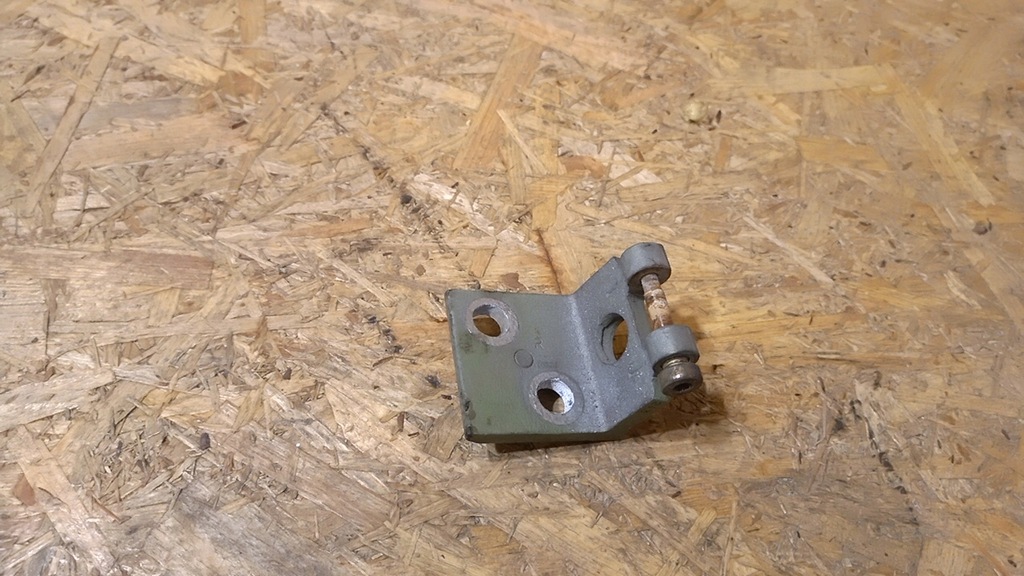 фото №1, Citroen c3 pluriel петля дверь левый