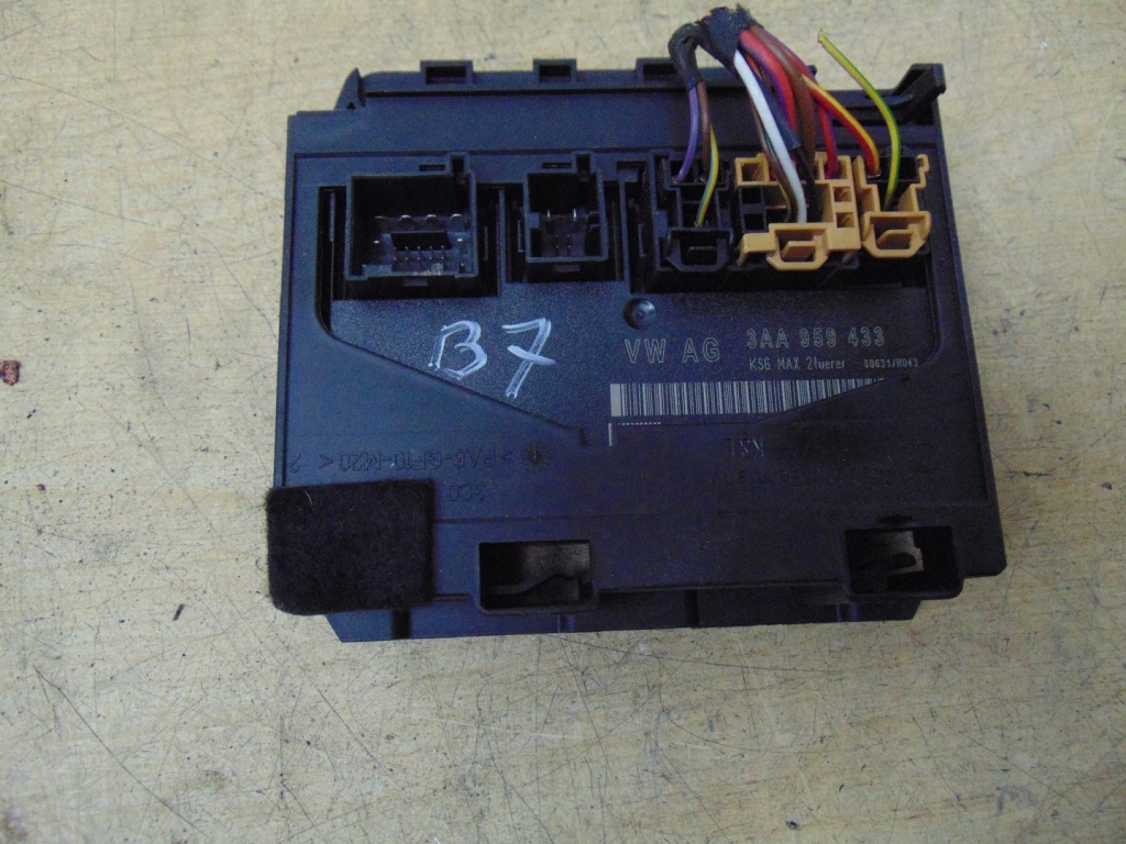 фото №1, Модуль комфорту vw passat b7 1.6 tdi 3aa959433