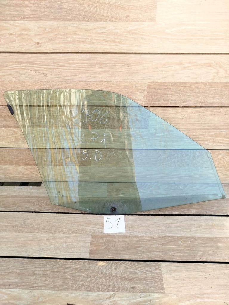 фото №1, Стекло боковая дверь левый перед peugeot 306 5d