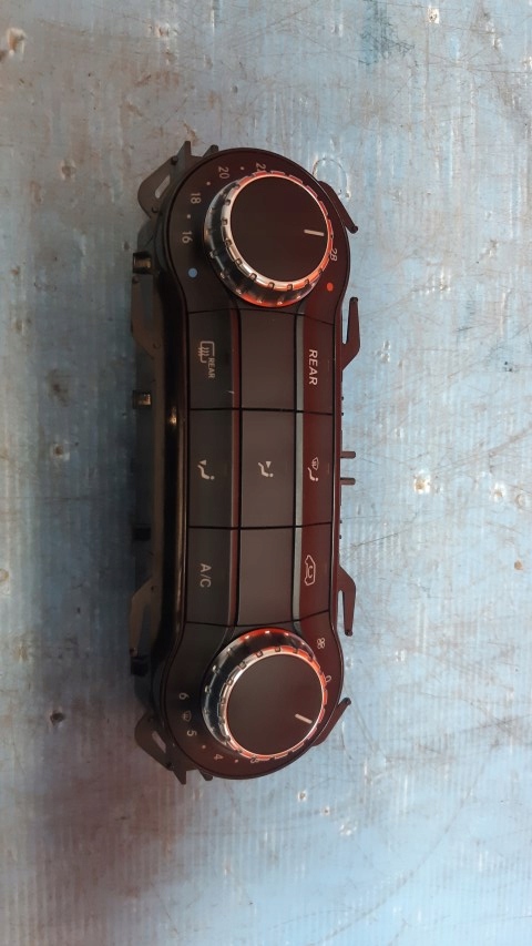 Купити Mercedes vito 447 панель обдув a4479002408