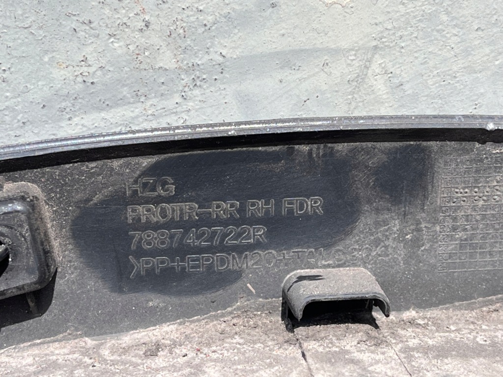 фото №3, 130 renault koleos ii молдинг крыла задняя правая