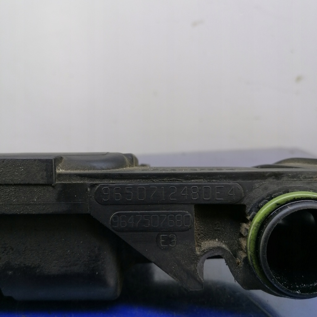 фото №6, Mazda 2 dy 1.4tdci вентиляция картера масла 9647507680