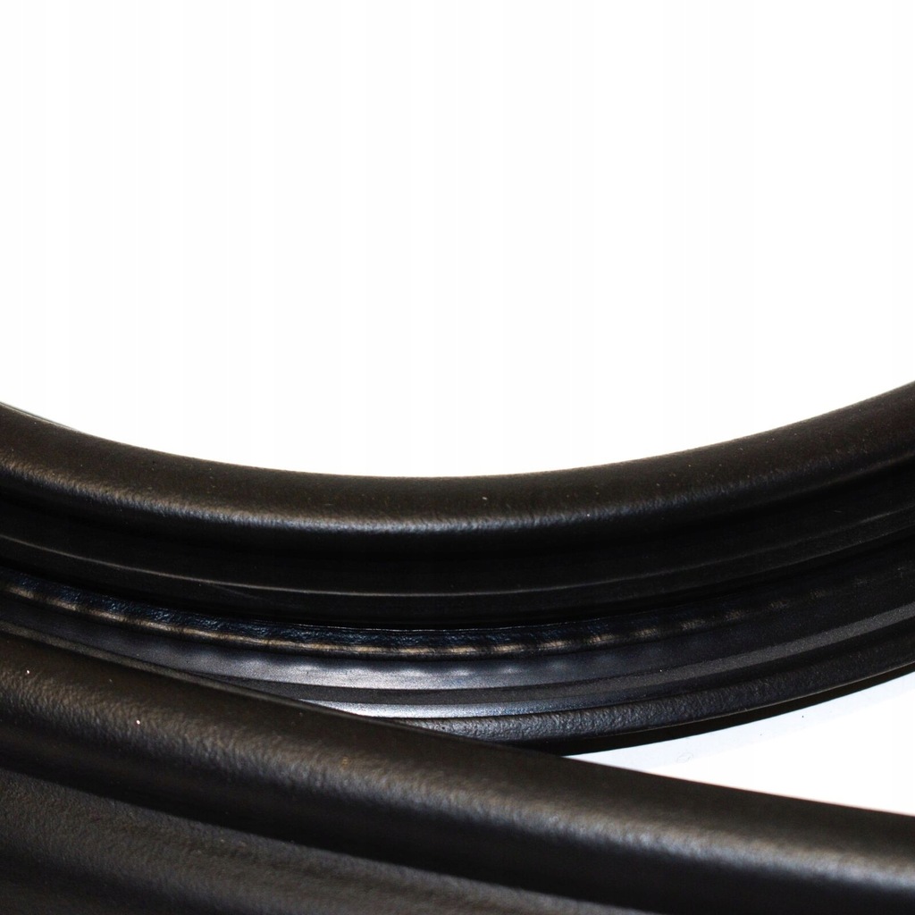 фото №7, Vw cc 358 rear trunk lid ущільнювач 3c8827705b5ap