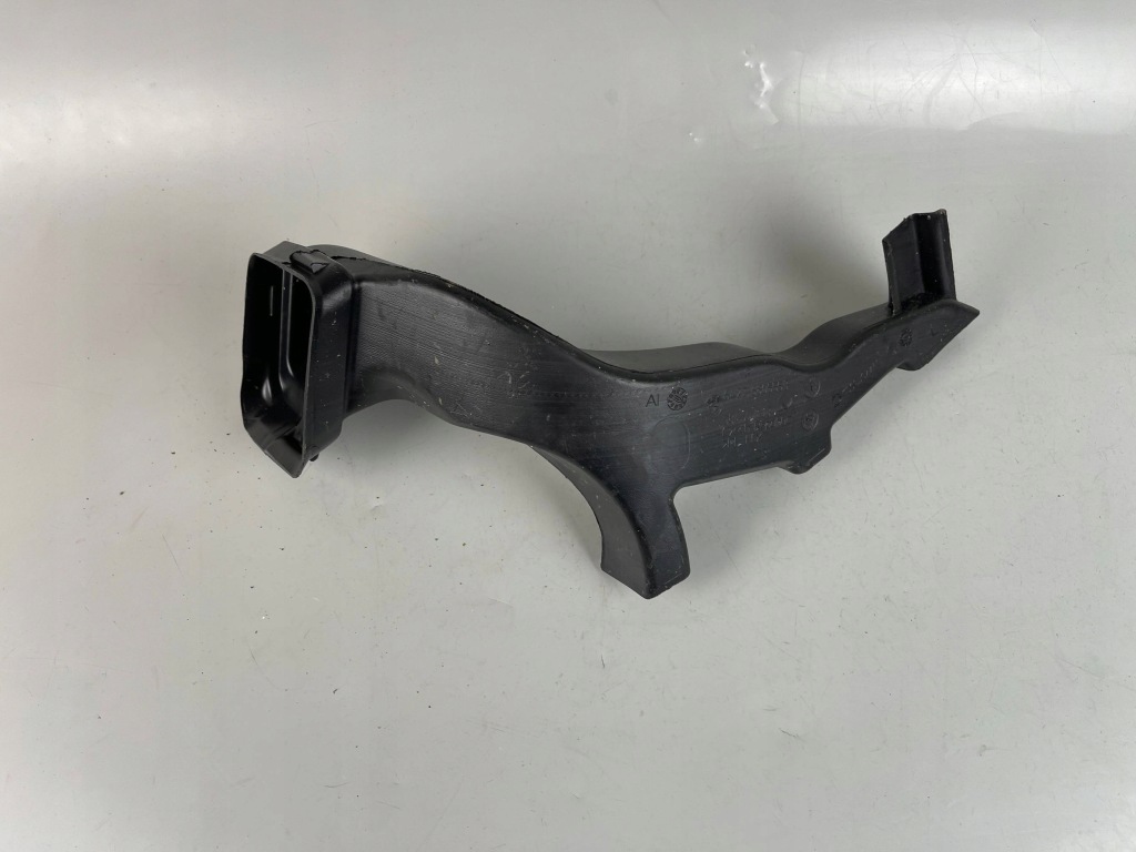 Bmw i4 2024 ліва сторона канал повітряний кабіни Недорого