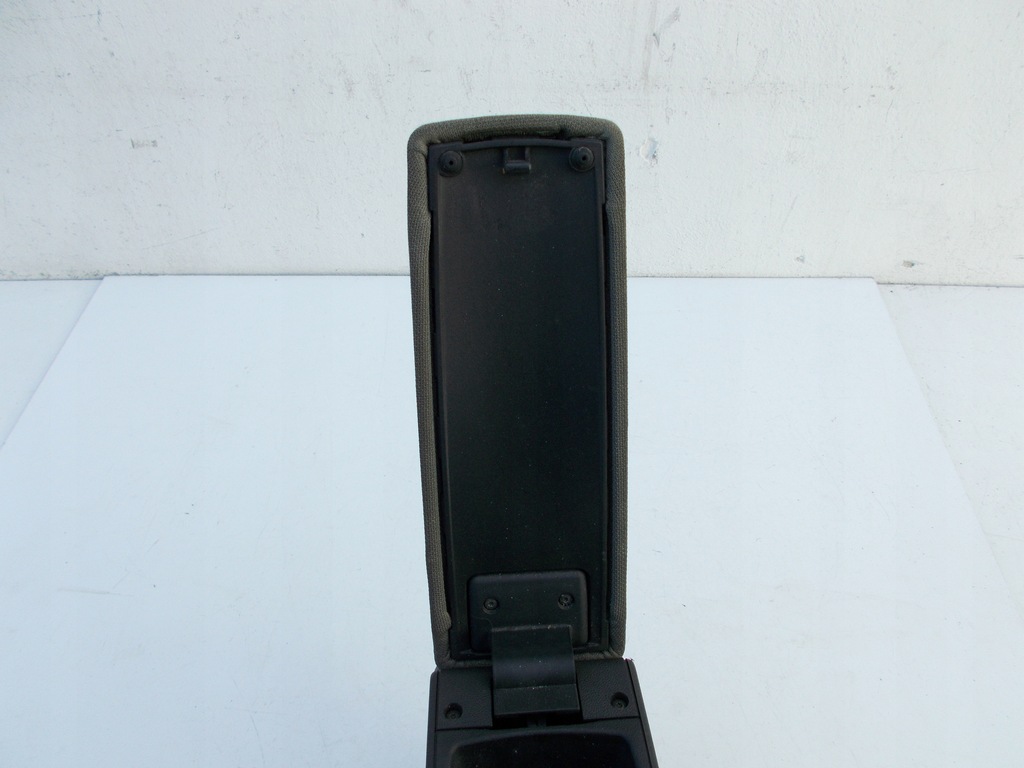 фото №11, Подлокотник крышка кронштейн fiat grande punto