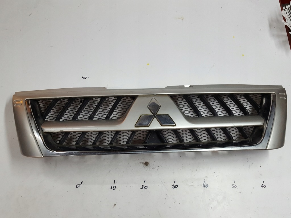 фото №1, Mitsubishi pajero iii lift 03-06r решётка радиатора решётка радиатора