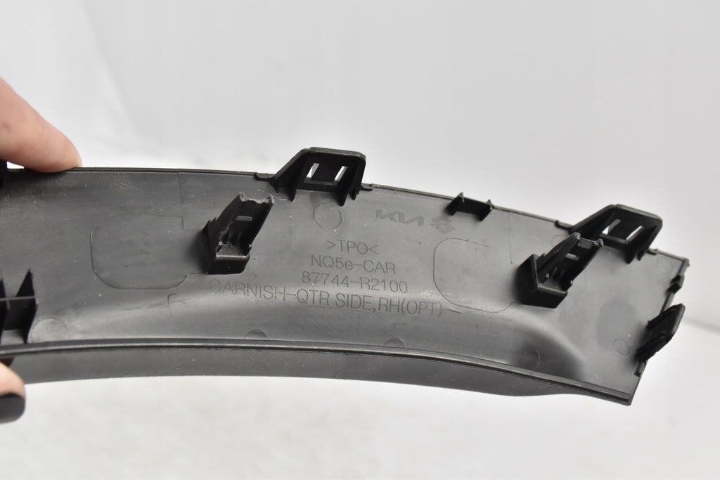 фото №9, Kia sportage 5 v 2021- накладка крыла правый задняя