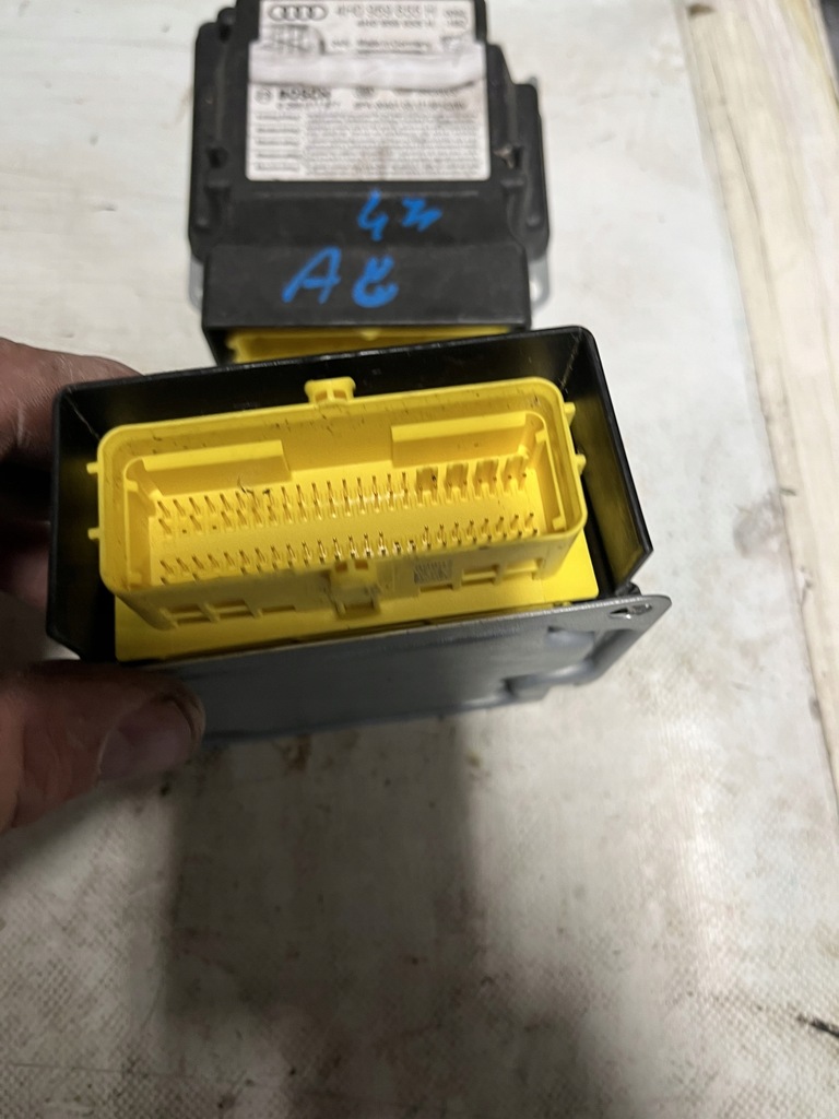 фото №1, Audi a8 d4 датчик модуль подушка безопасности 4h095965 h