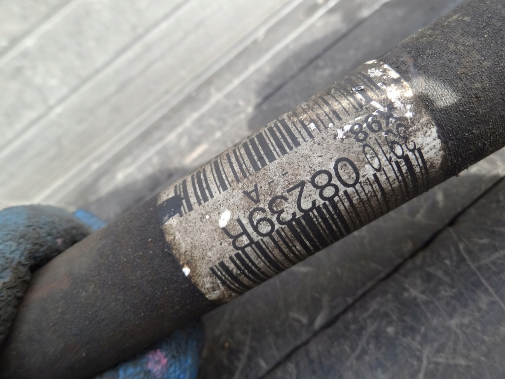 Renault clio iv 2013 1,5 dci привідний вал передня права 391008239r оригінал в Україні