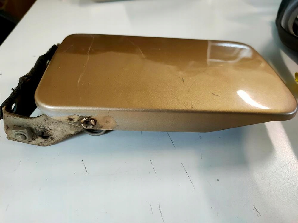 Крышка заливной топлива mercedes 107 sl/slc с Разборки