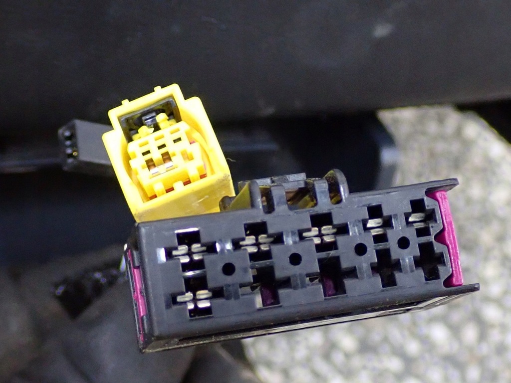 фото №8, Комплект сидений 4xboczek туннель eu заднее сиденье skoda octavia 3 iii 5e scout подогрев