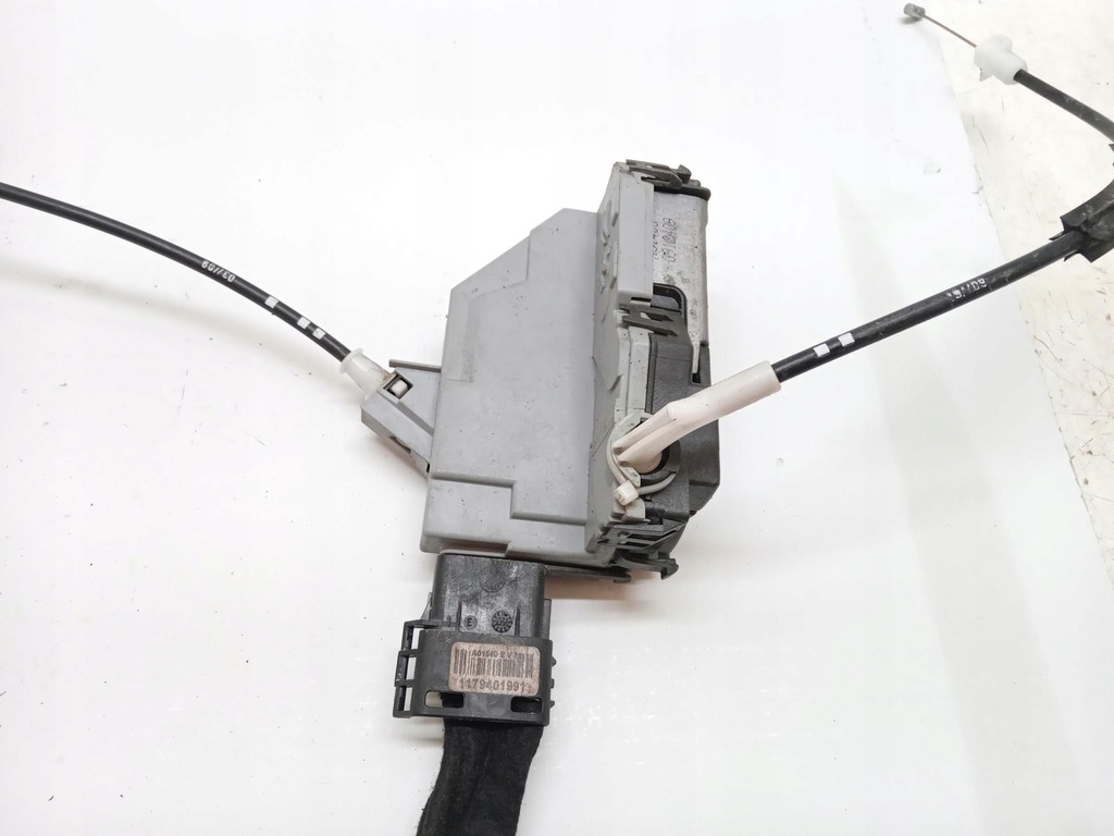 фото №6, Замок левый задняя citroen c5 iii x7 6 pin