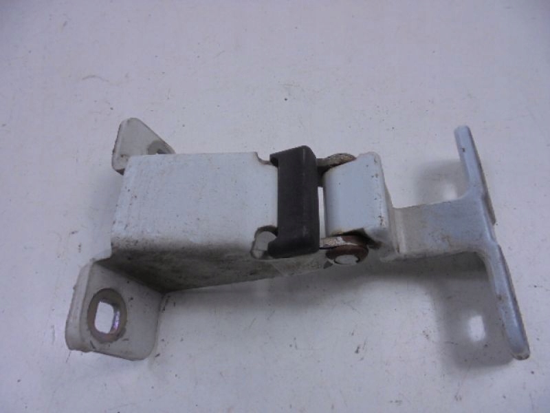 фото №1, Dacia dokker петля дверь задняя правый верхний