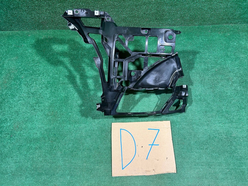 фото №13, Porsche carrera 911 992 направляющая кронштейн бампера левый задняя задние 992807147g