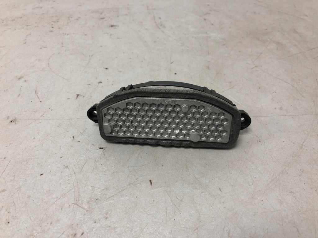 Купить Резистор вентилятора pieca bmw ix1 u11 64115a4d0e9 2022-