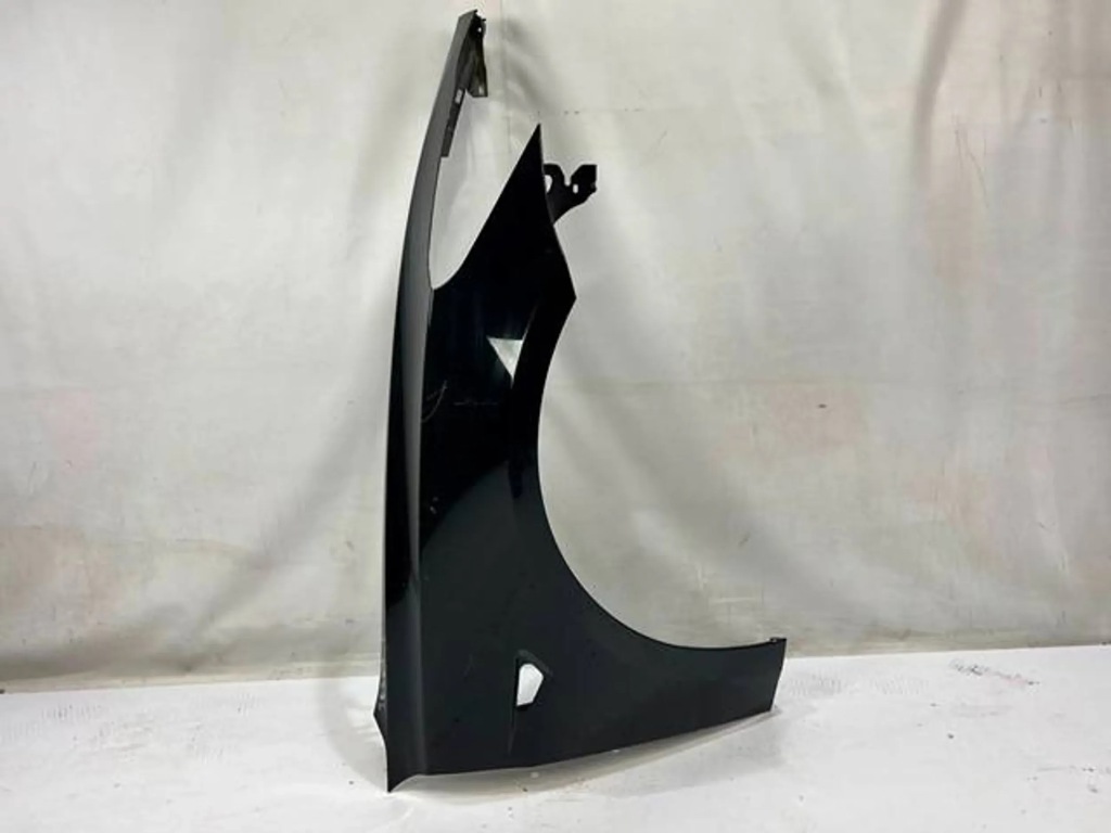 Купити Tesla model 3 крило правий передній перед