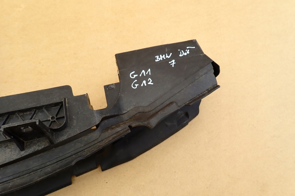 Bmw 7 g11 g12 15- абсорбер бампера передній низ  нижній 51118061181 оригінальний номер Доставка