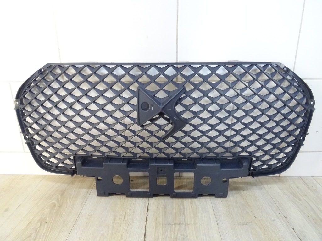 фото №1, Решётка радиатора решётка радиатора citroen ds7 9820885677 новый