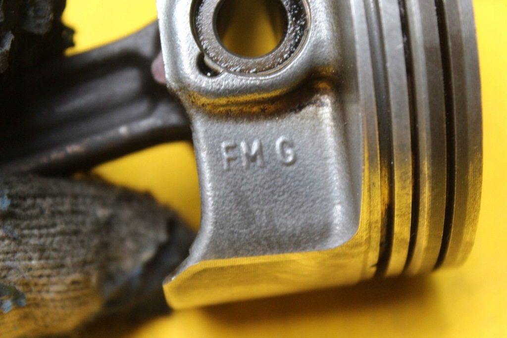 фото №10, Поршень шатун golf v ibiza iv 1.4 b 032t