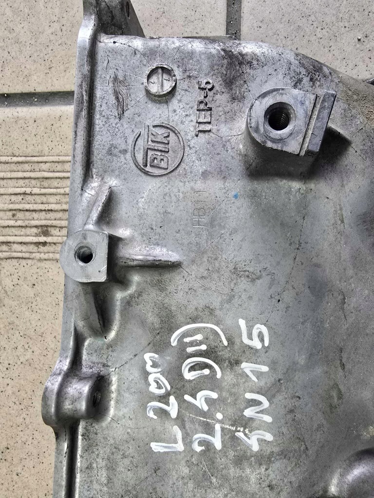 фото №8, Насос оливи корпус розподільного валу outlander l200 2.4did 4n15