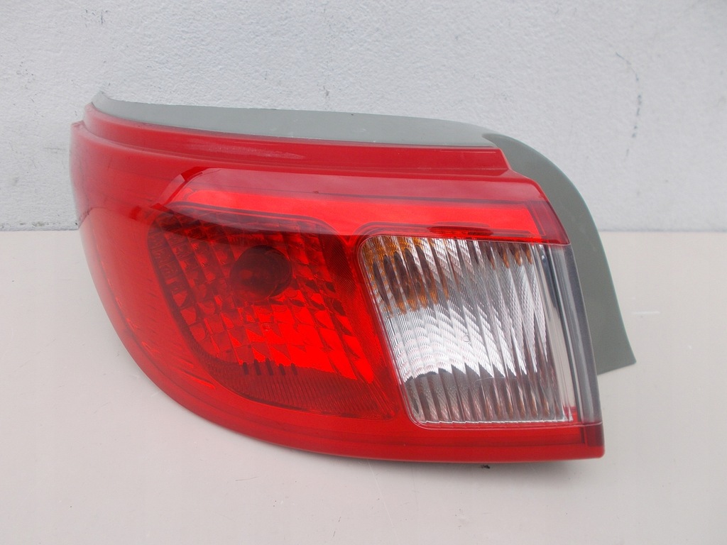 фото №1, Лампа задня задня mitsubishi colt cc cabrio eu. ліва