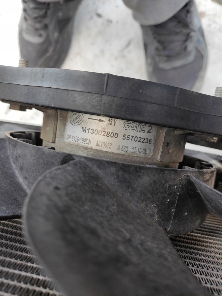 Радіатор води кондиціонер вентилятор grande punto 1.3 d Зі Шроту